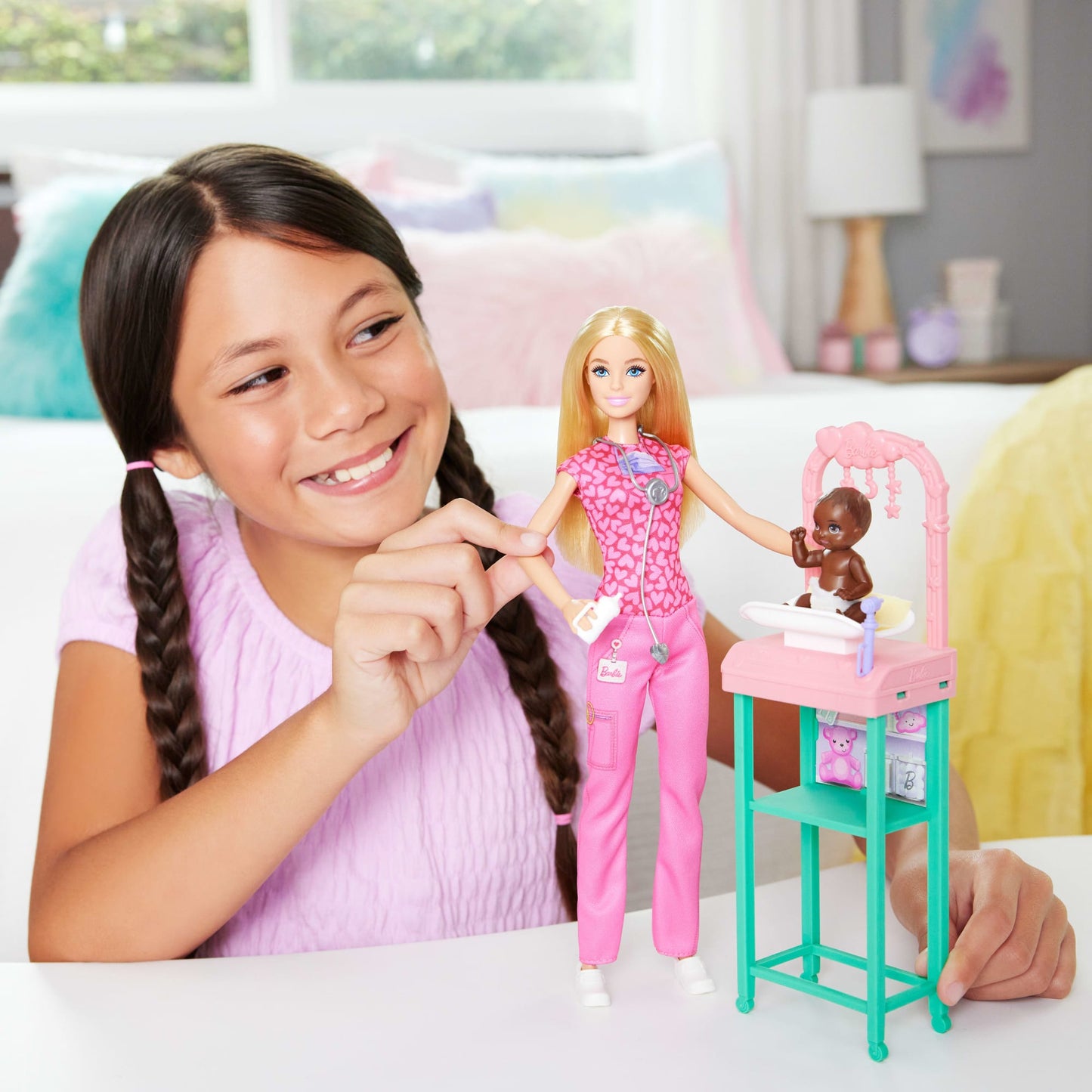 Poupée Barbie Pédiatre Avec Poupée Mode Blonde, 1Poupée Bébé, Meubles et Accessoires