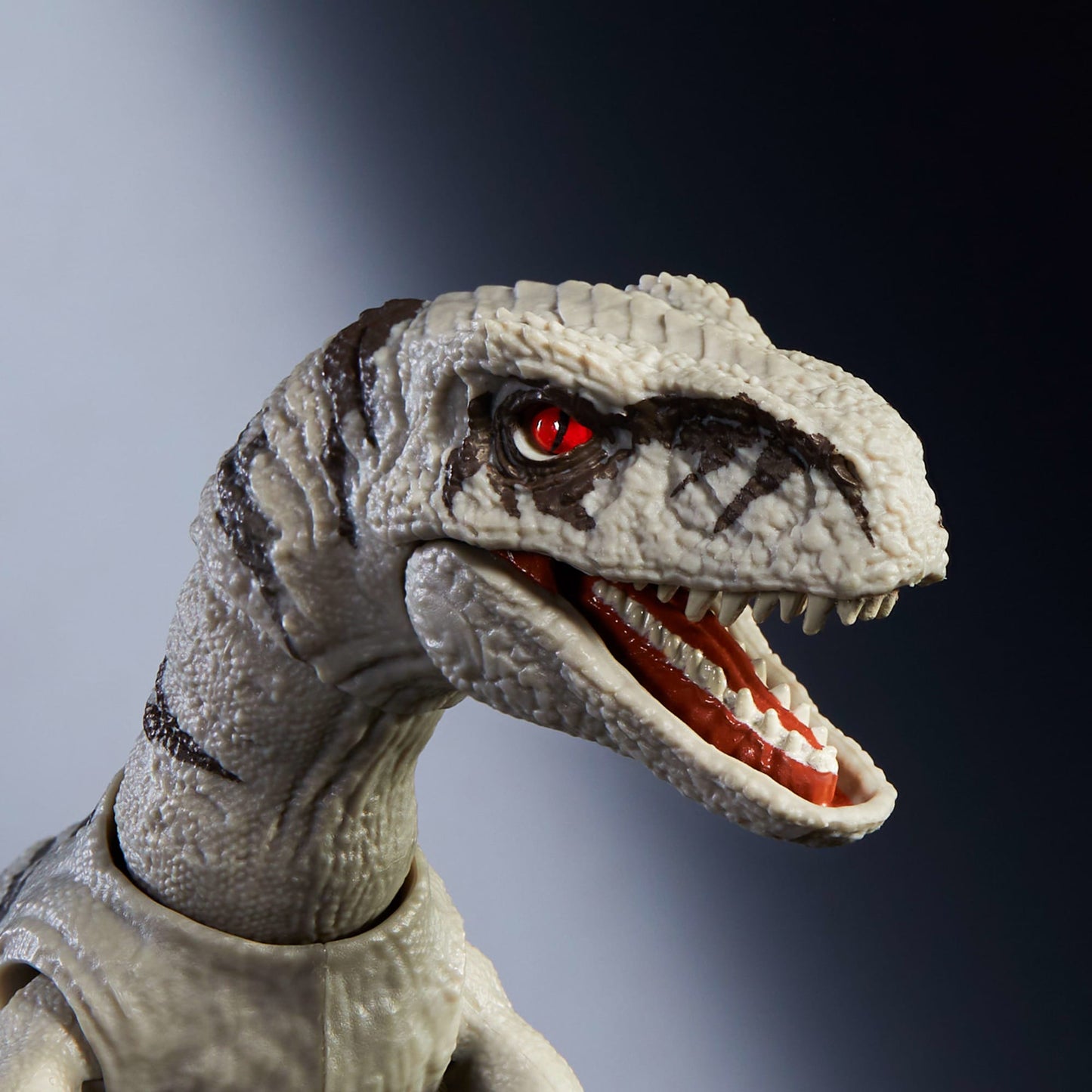 Jurassic World Dinossauro de Brinquedo Atrociraptor Ghost