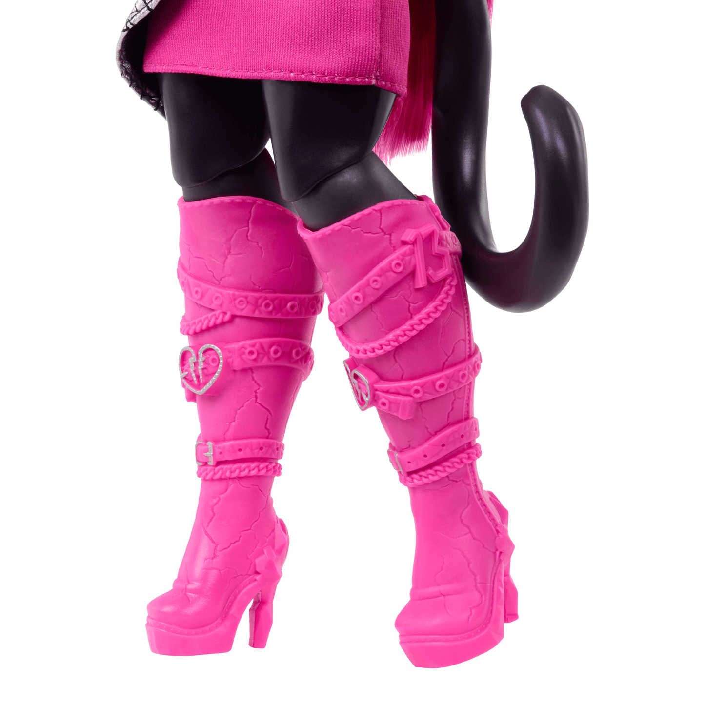 Monster High Catty Noir Fashion Doll With Pet Cat Amulette And Accessories
