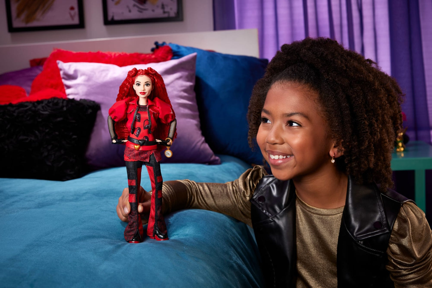 Disney descendants: The Rise Of Red  Red, Fille de La Reine de Cur