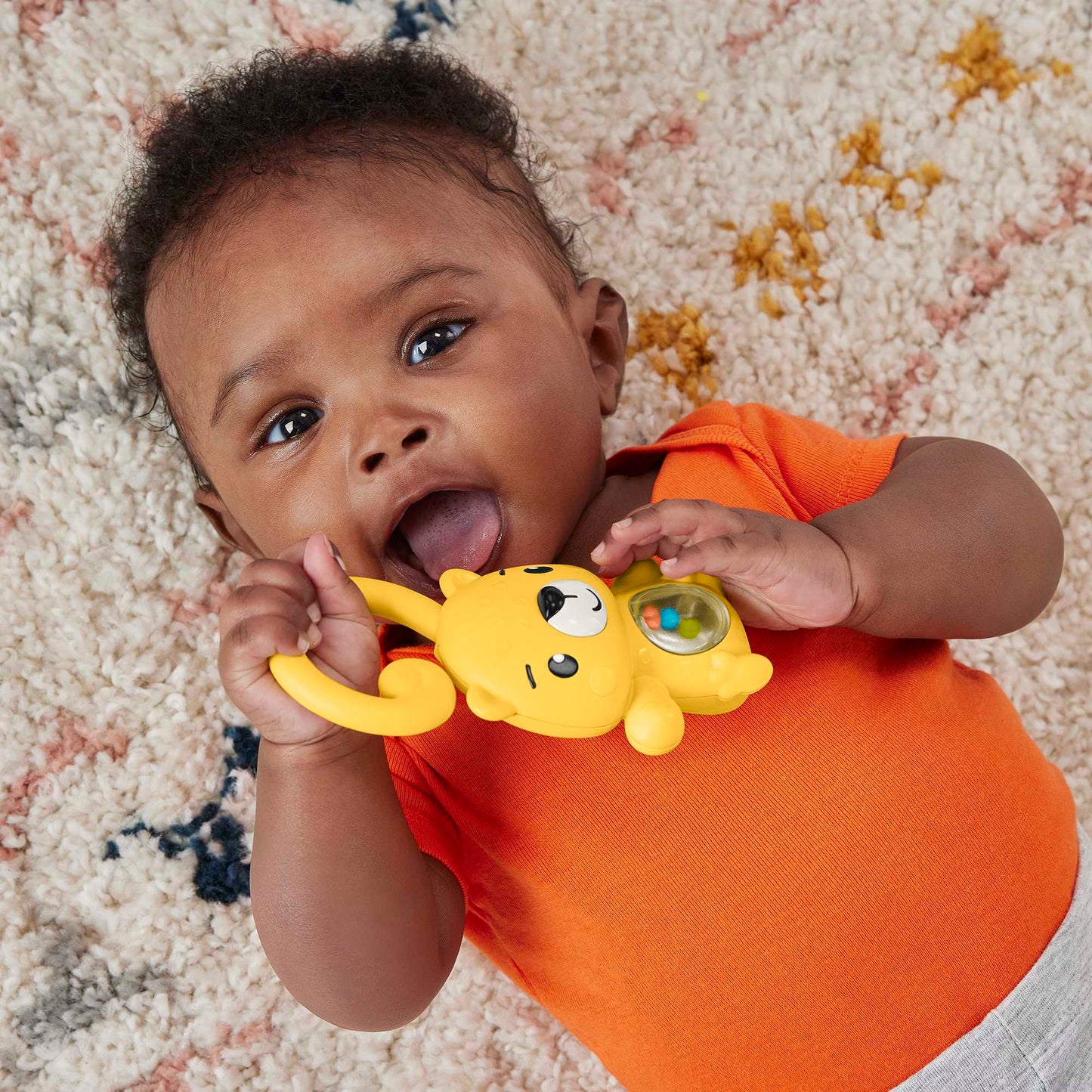 Fisher-Price Baby Chocalho para Bebês Sensimals Lontra