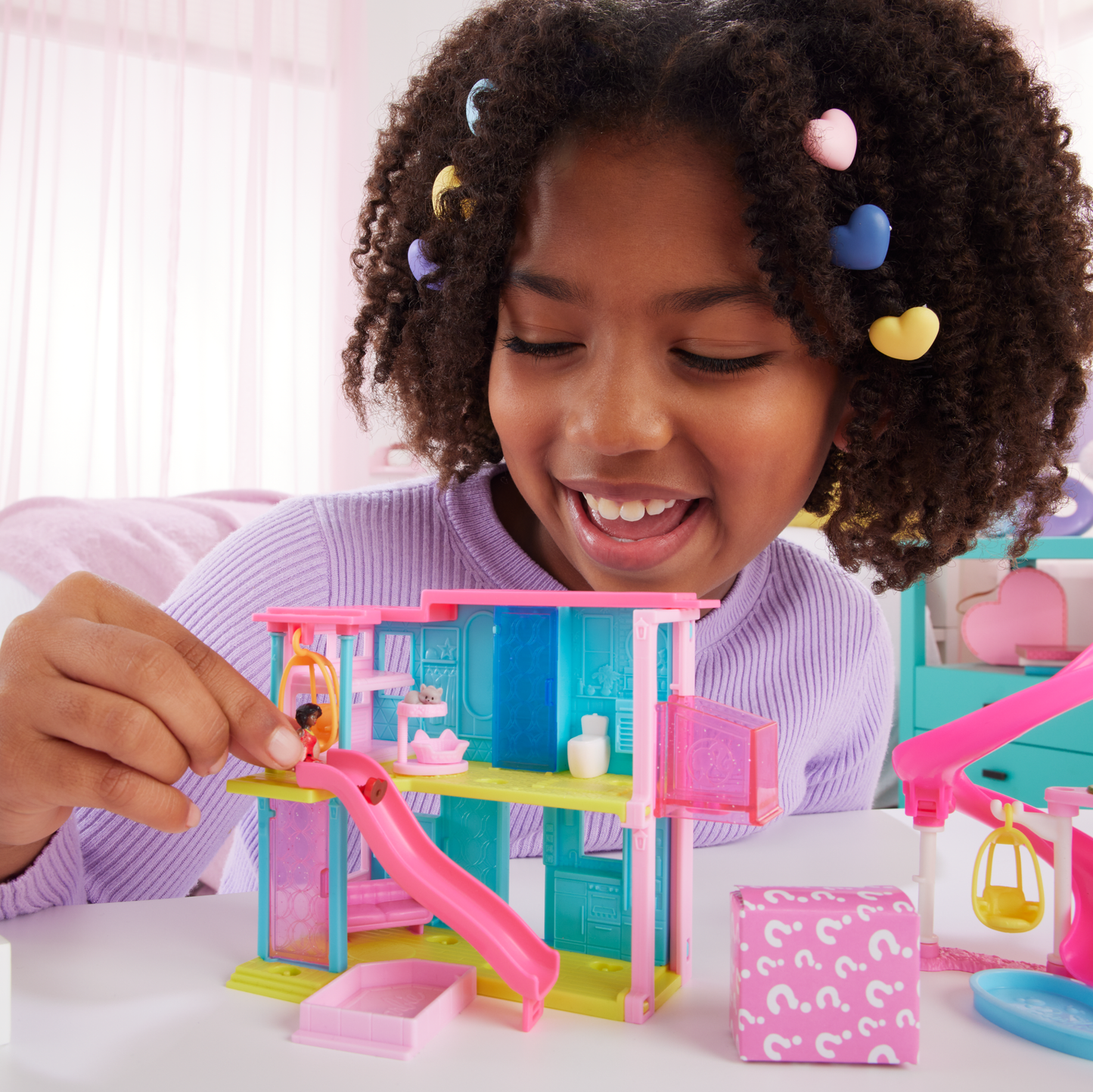 Barbie Mini BarbieLand Casa de Muñecas Azul y Amarilla