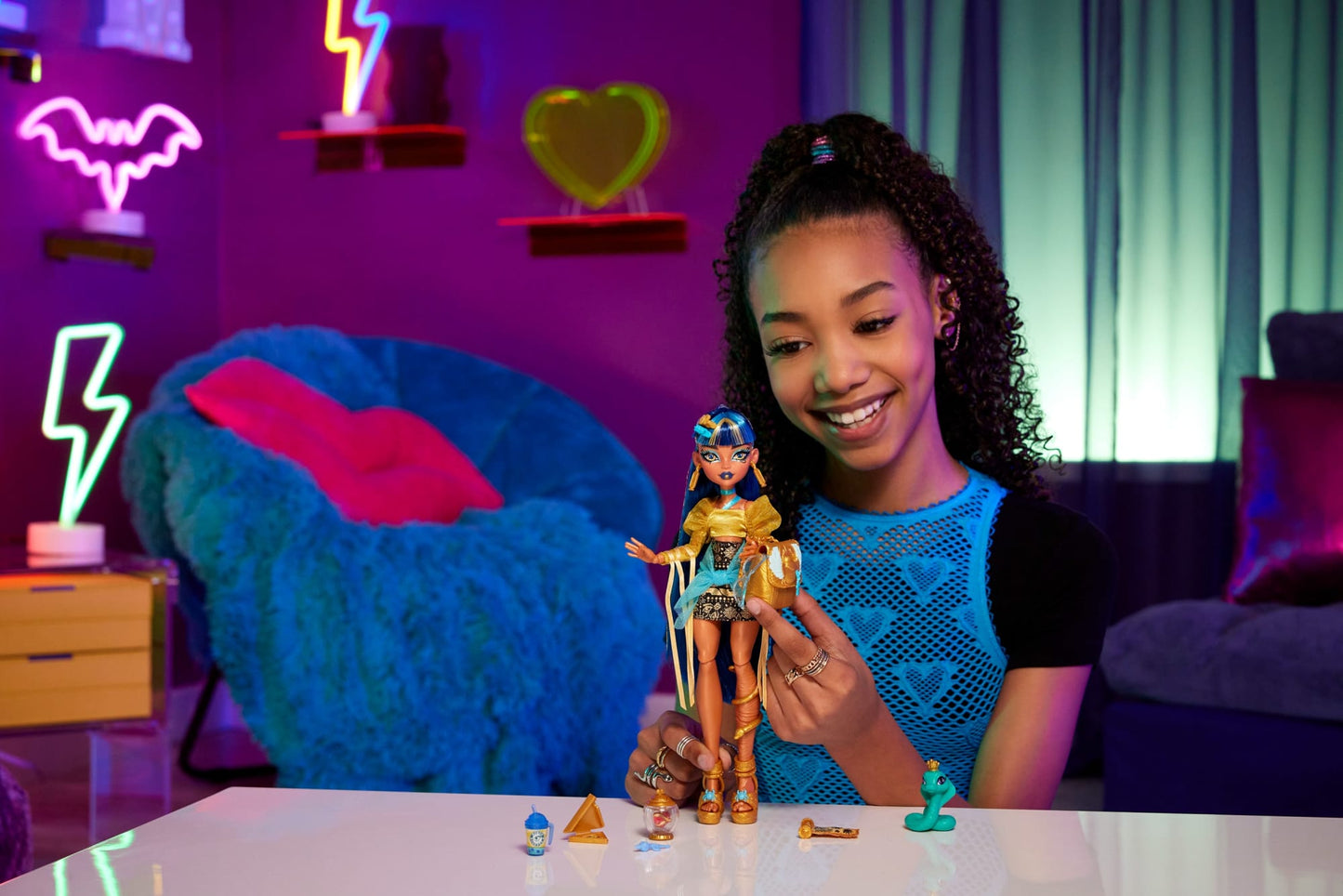 Monsterhigh-Cleo de Nile-Poupée Avec Animal et Accessoires