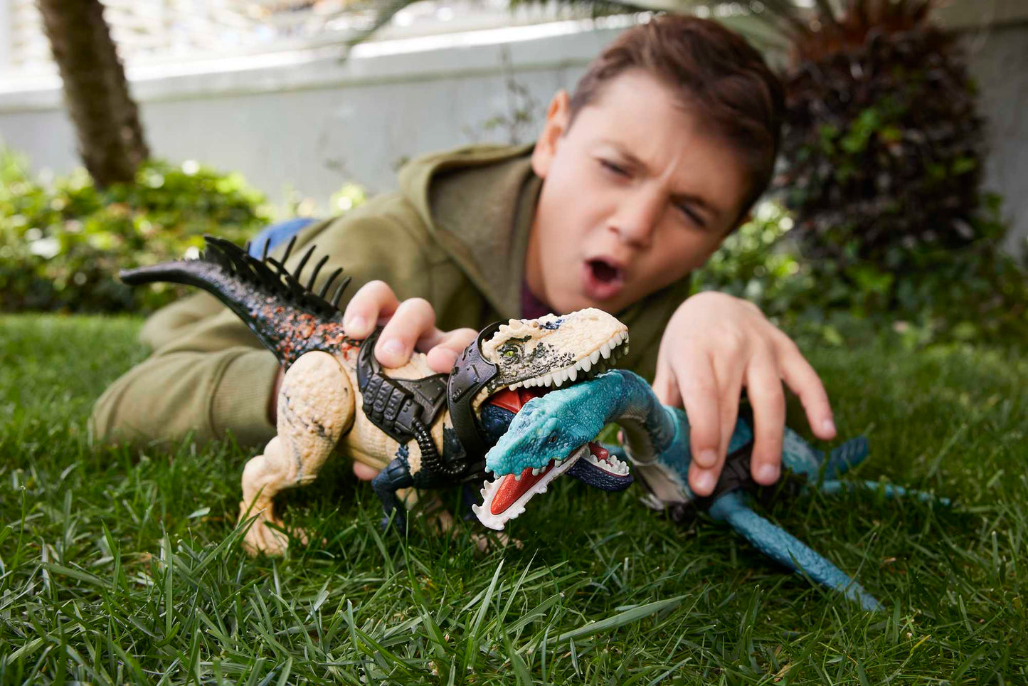 Jurassic World Dinosaurio de Juguete Rastreadores Gigantes